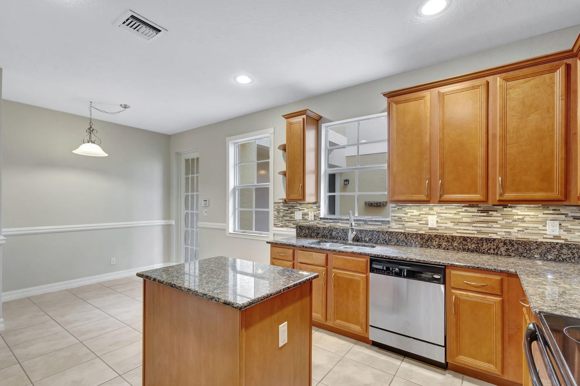 Canterbury Place Residence photo 15