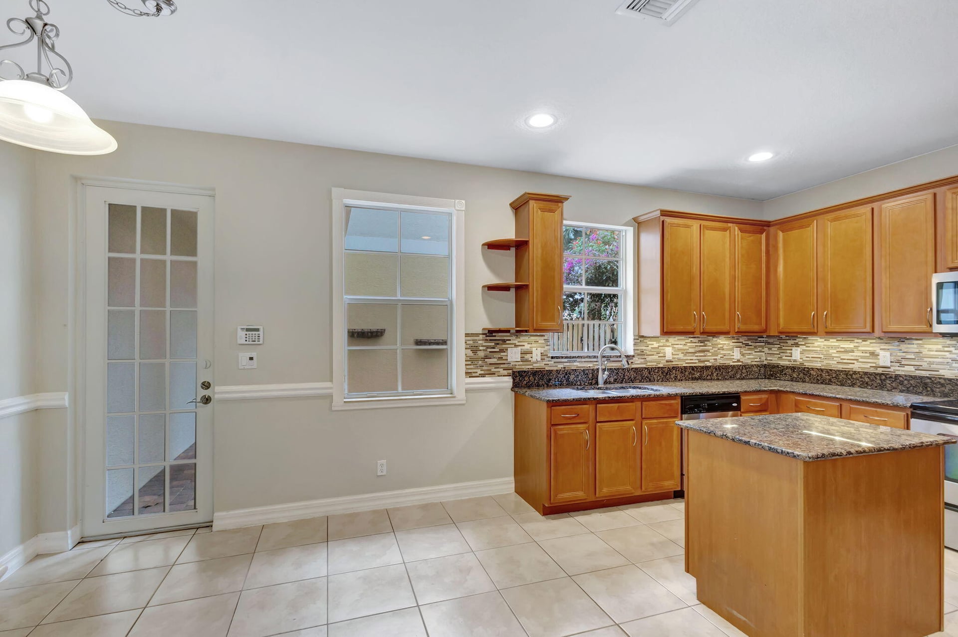 Canterbury Place Residence photo 17