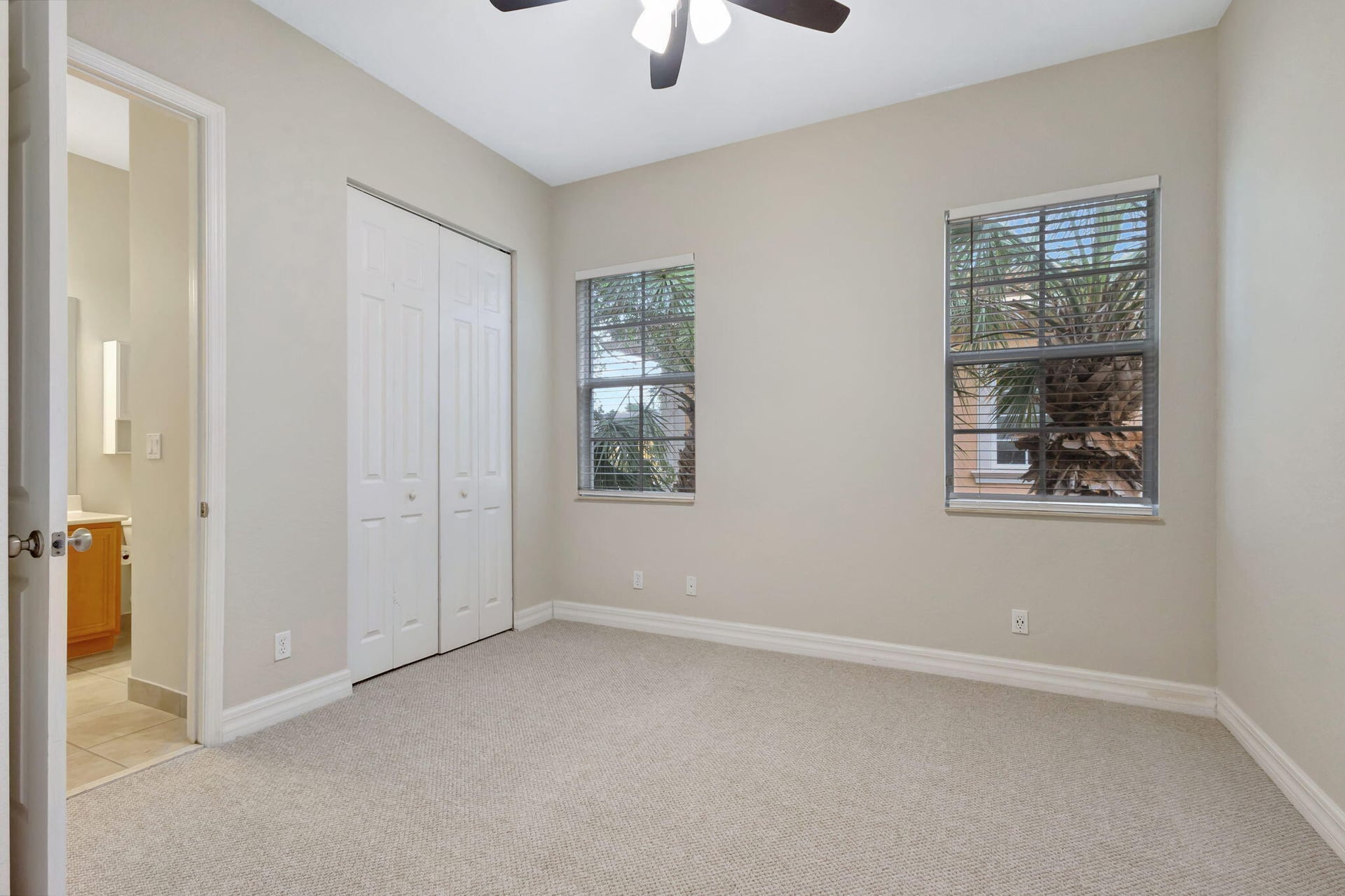 Canterbury Place Residence photo 29