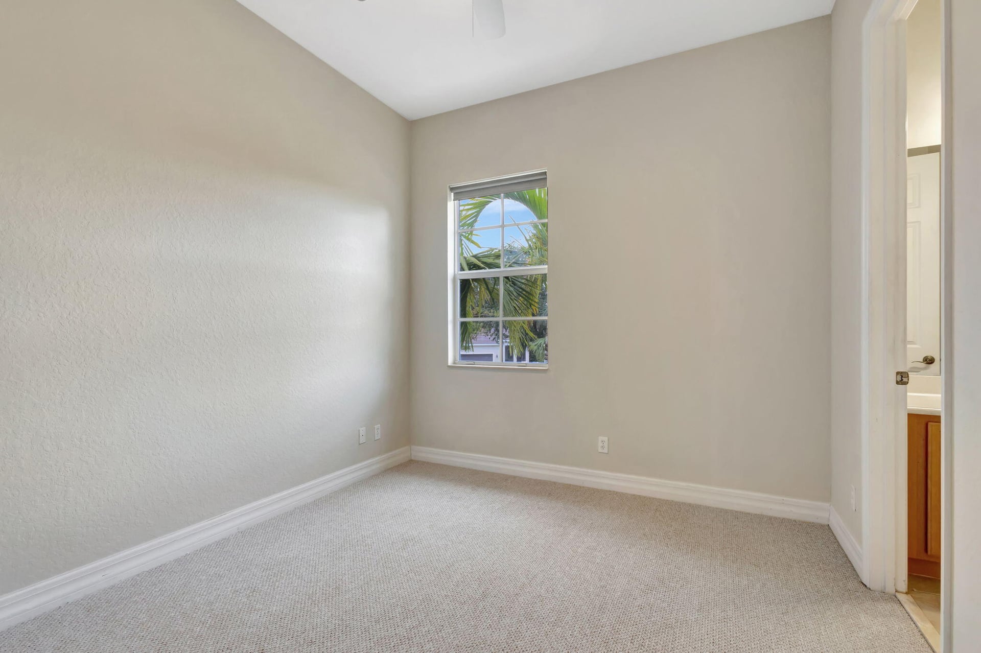 Canterbury Place Residence photo 31