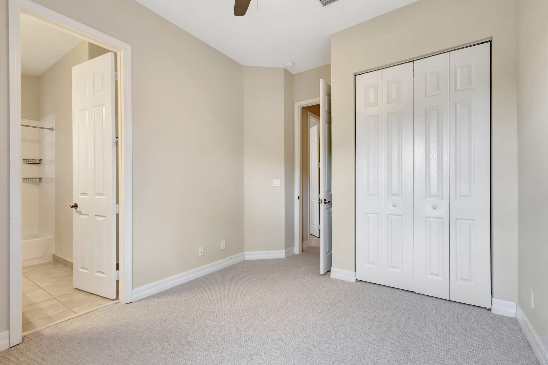 Canterbury Place Residence photo 32