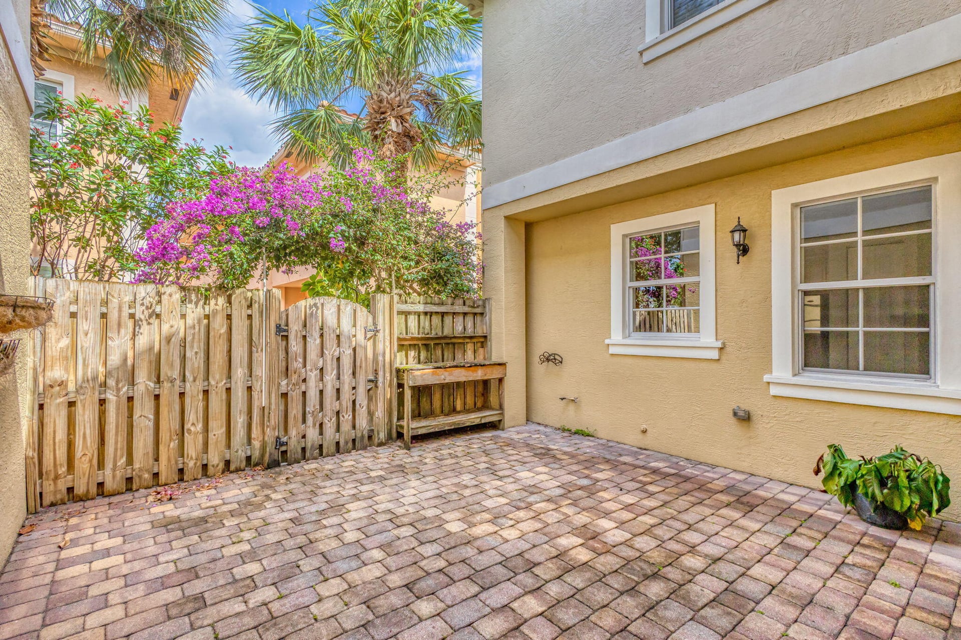 Canterbury Place Residence photo 38