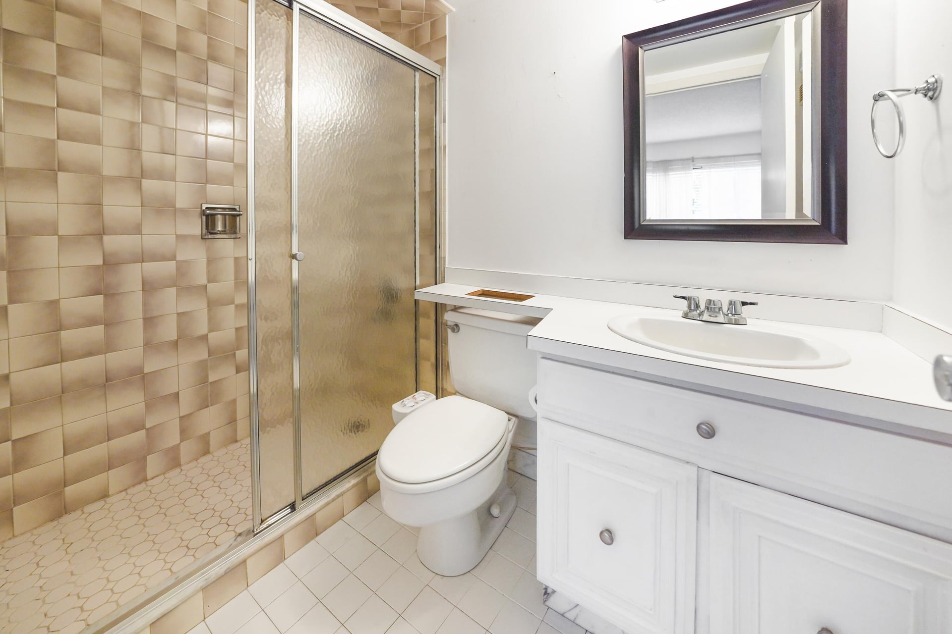 Unit 205 photo 8