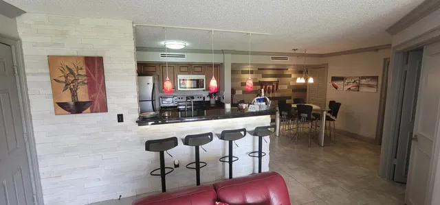 Unit 112 photo 6