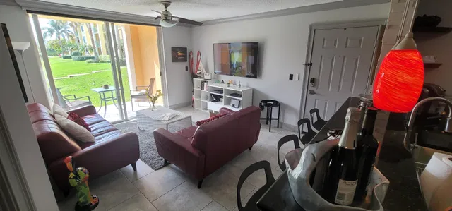 Unit 112 photo 10