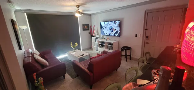 Unit 112 photo 18