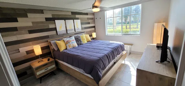 Unit 112 photo 28