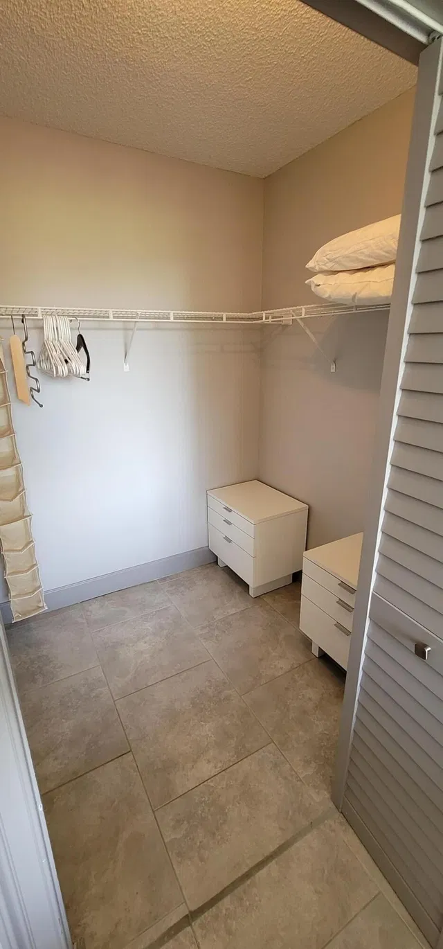 Unit 112 photo 29
