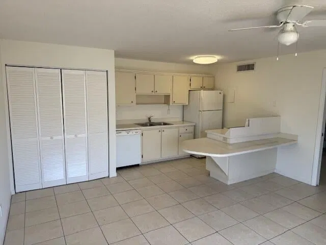 Unit N208 photo 7