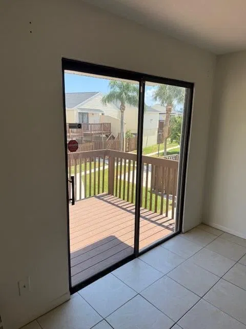 Unit N208 photo 11