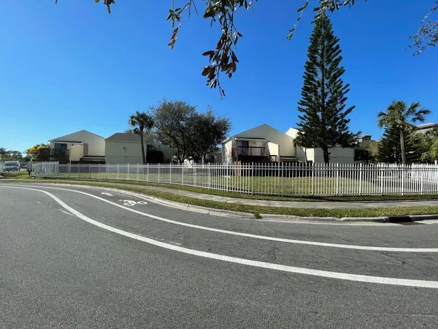 Unit N208 photo 14
