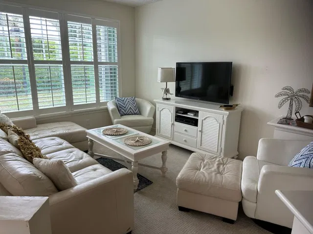 Residence photo 9