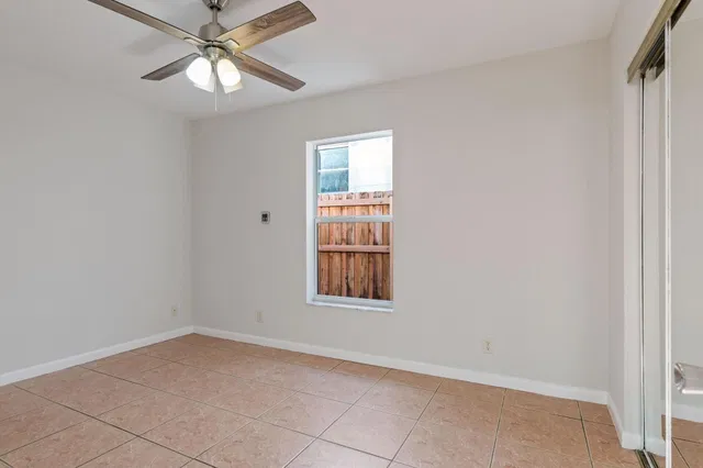 Unit 1 (left Side) photo 11