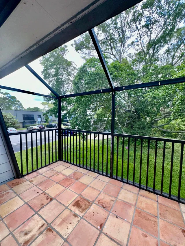 Unit B2 photo 21