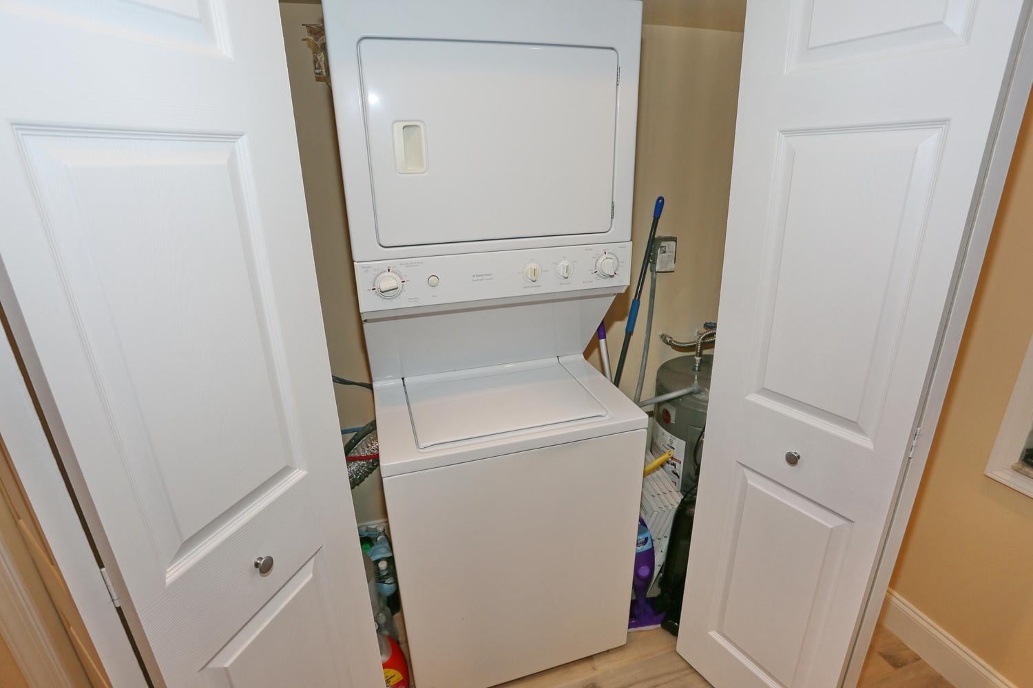  Unit 2050 photo 17