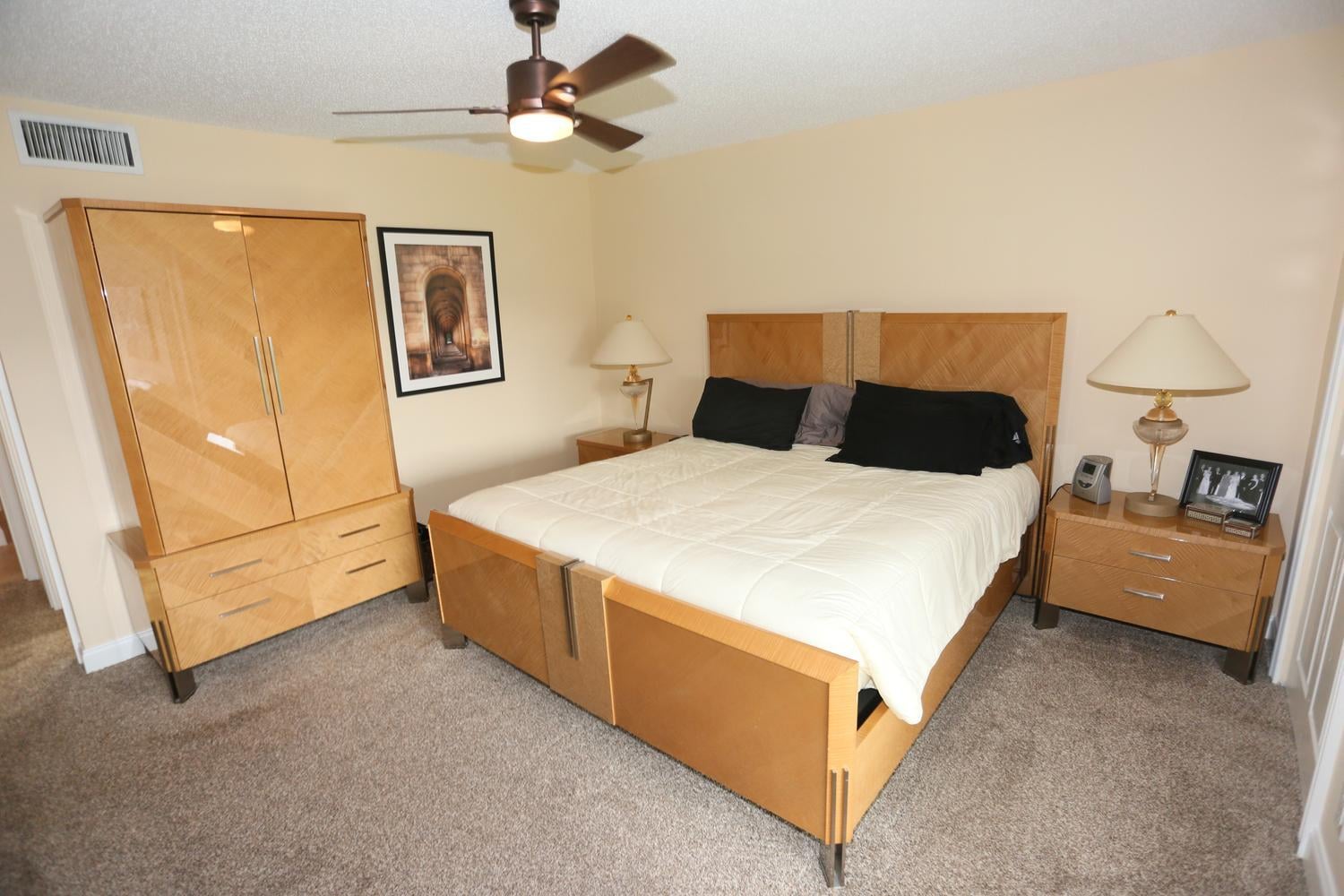  Unit 2050 photo 21