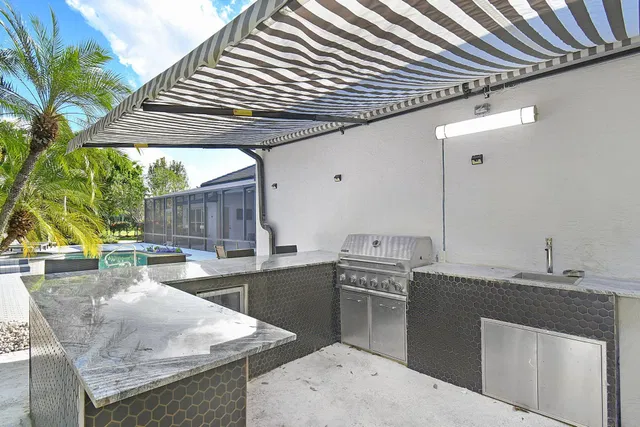 Residence photo 32
