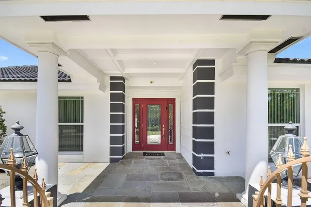 Residence photo 6