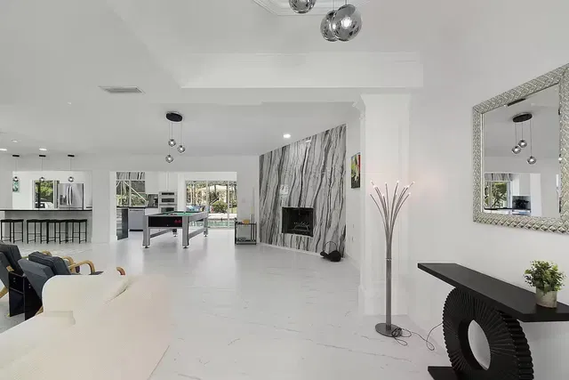 Residence photo 12