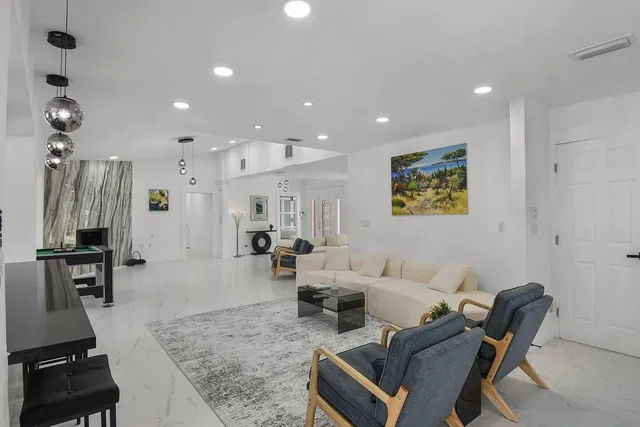 Residence photo 19