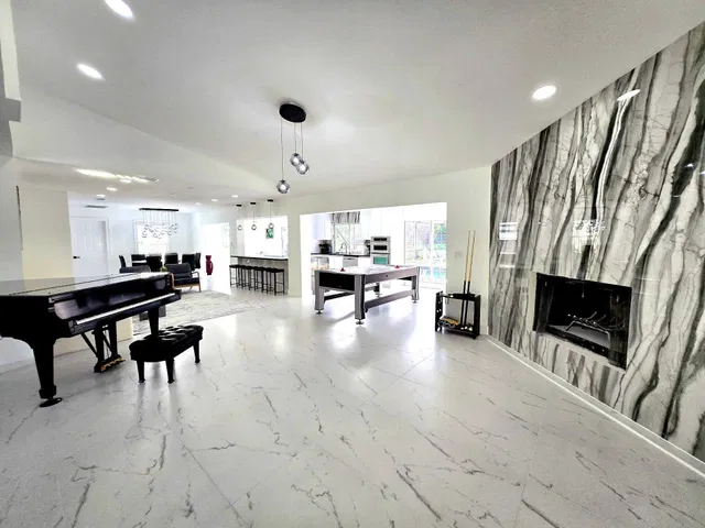 Residence photo 65