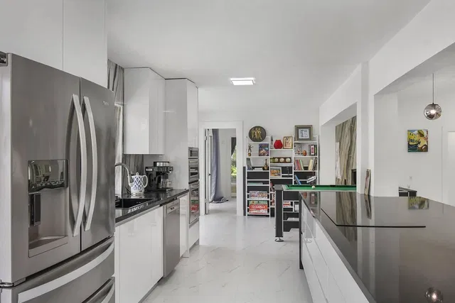 Residence photo 72