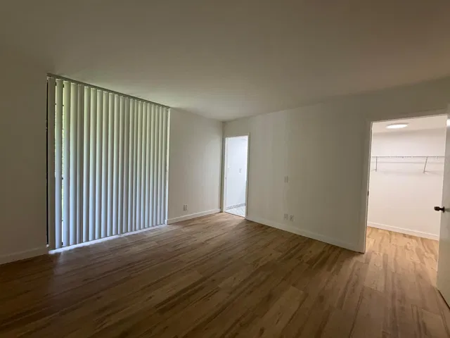  Unit 317 photo 9