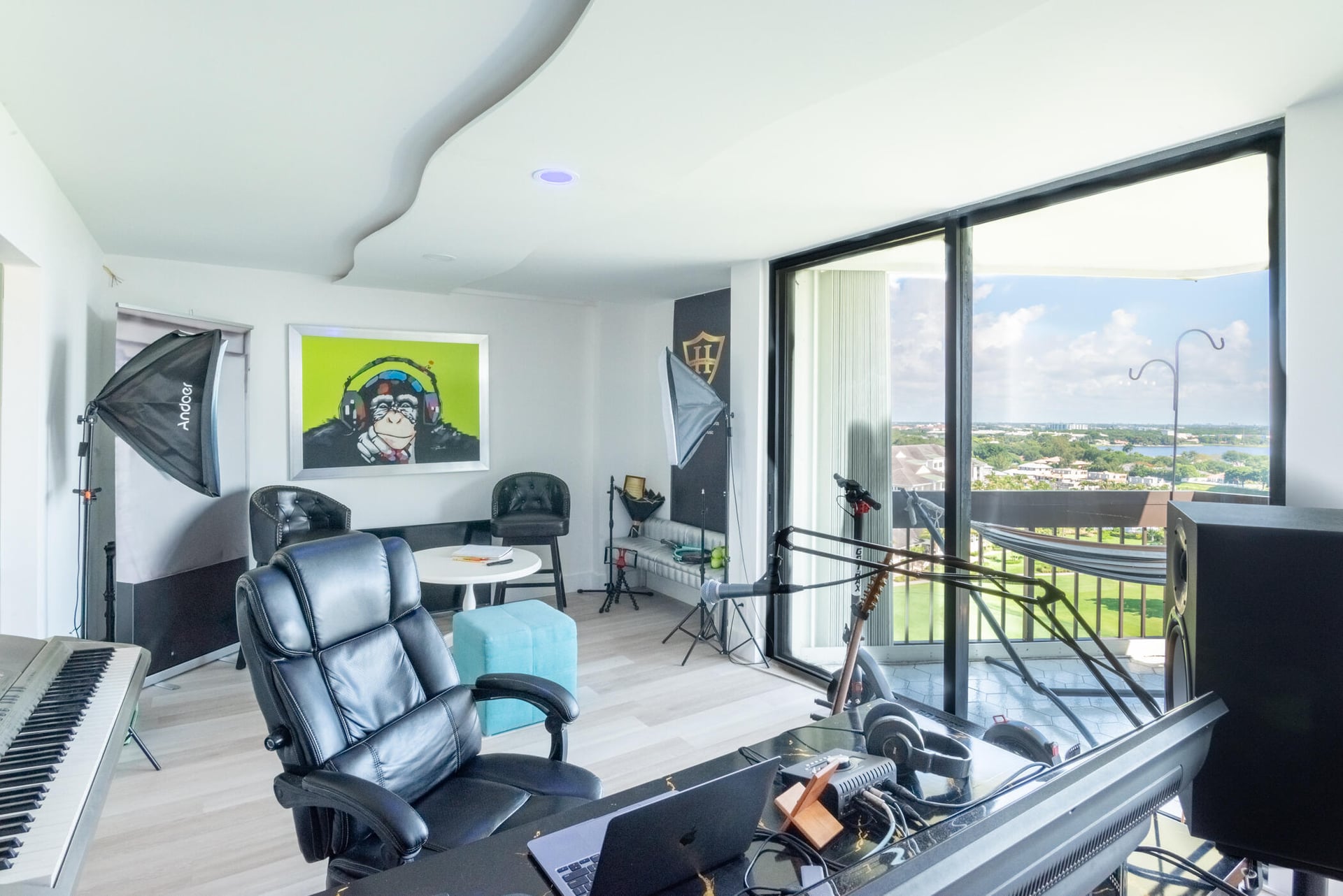 Presidential Estates Unit 1401 photo 8