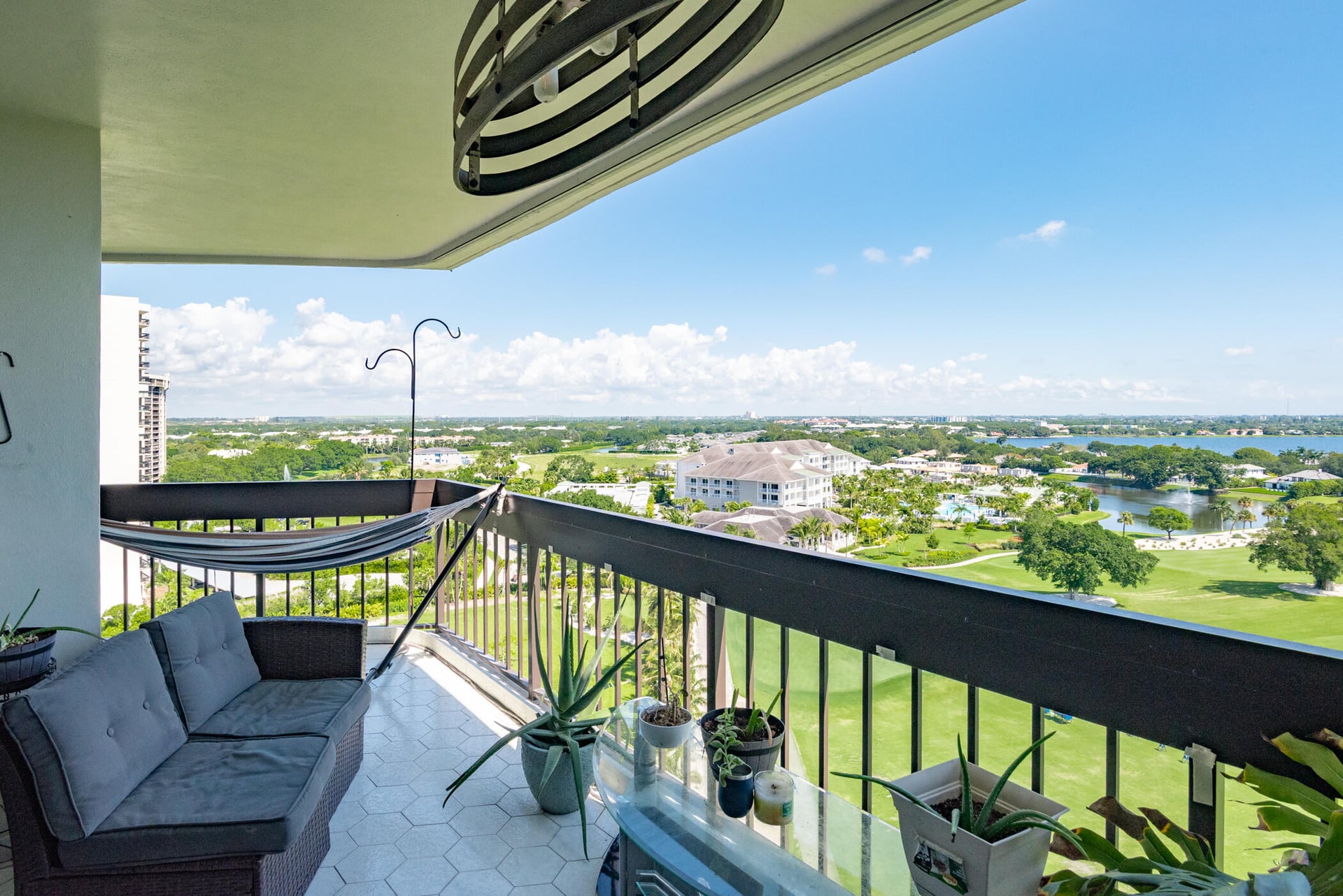 Presidential Estates Unit 1401 photo 27