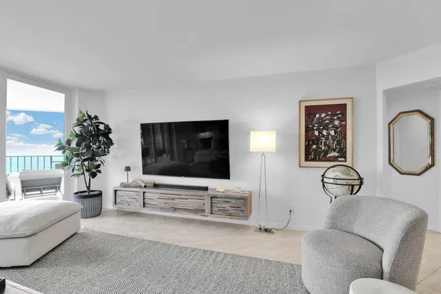 500 S Ocean Boca Unit 2203 photo 7