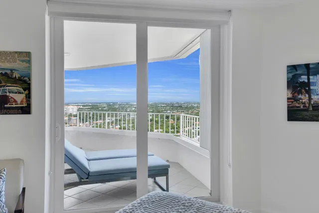 500 S Ocean Boca Unit 2203 photo 32