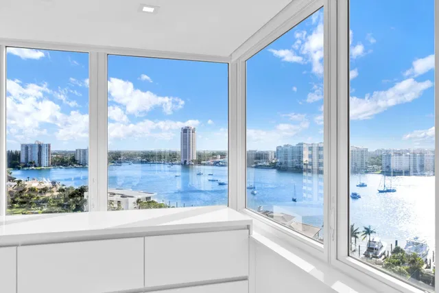 500 S Ocean Boca Unit 1207 photo 2