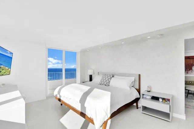 500 S Ocean Boca Unit 1207 photo 15