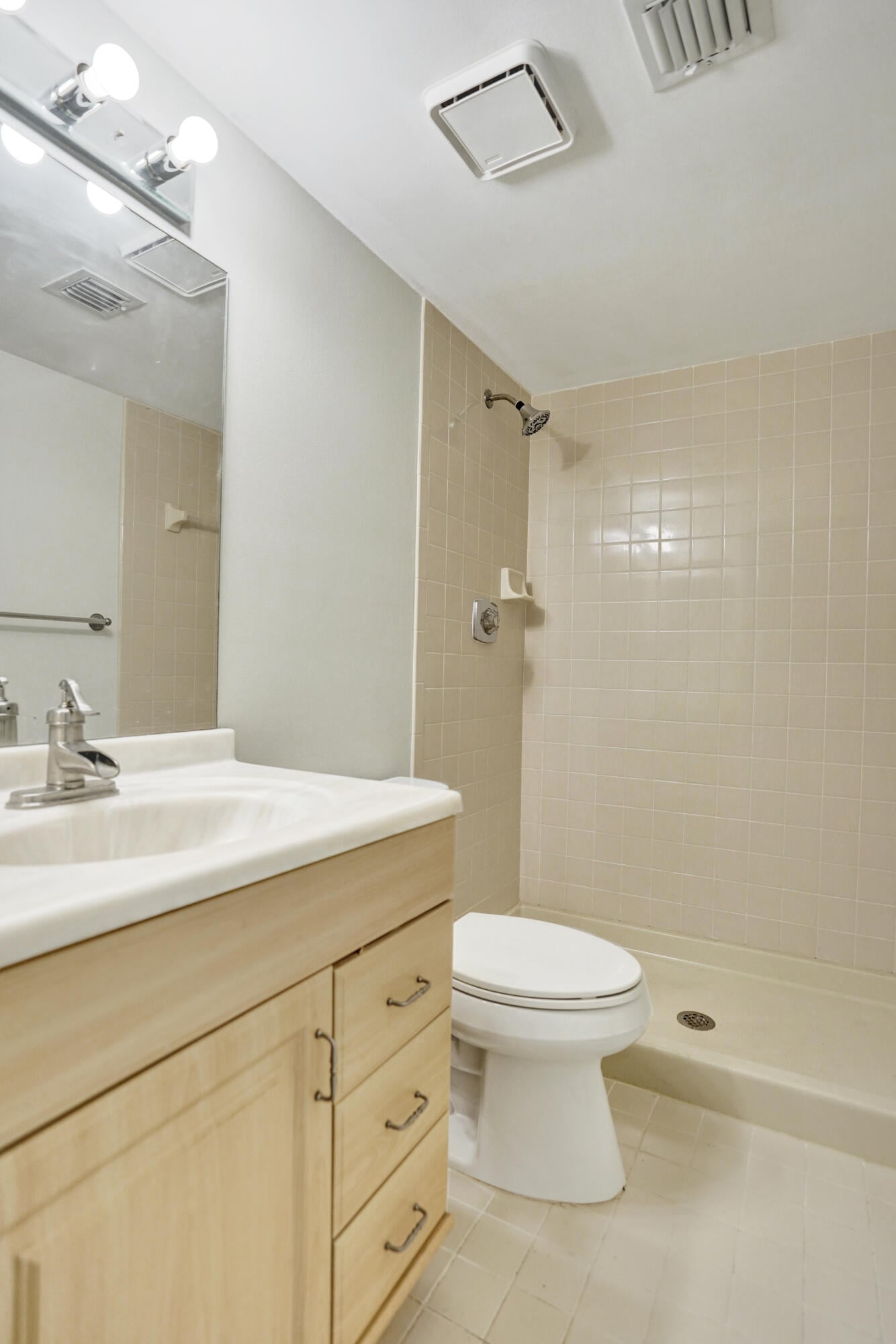 Unit D photo 7