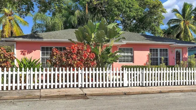 Residence photo 2