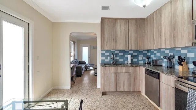 Residence photo 27