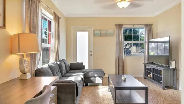 Residence photo 30