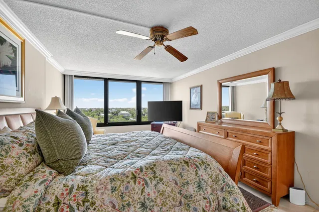 Unit 608 photo 19