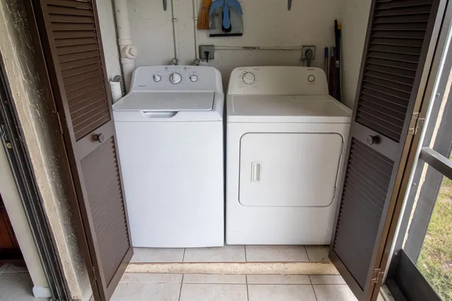 Unit 104 photo 11