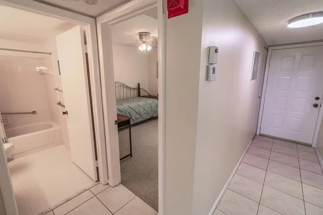 Unit 104 photo 19
