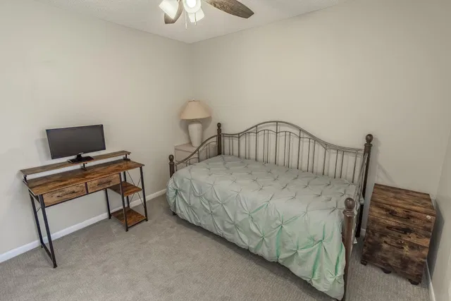 Unit 104 photo 20