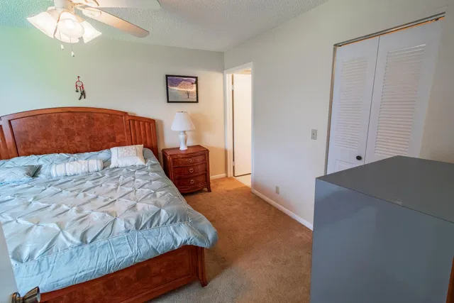 Unit 104 photo 28
