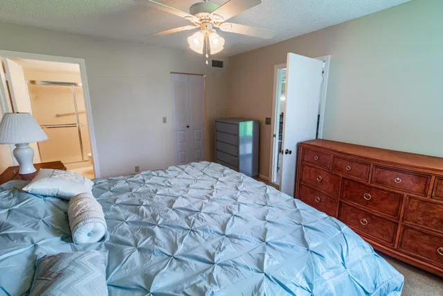 Unit 104 photo 32