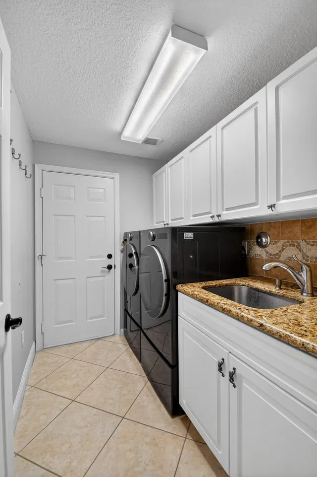 Residence photo 13