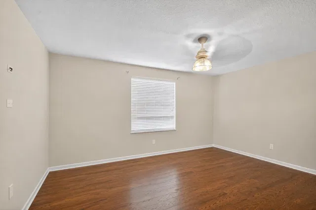 Residence photo 28