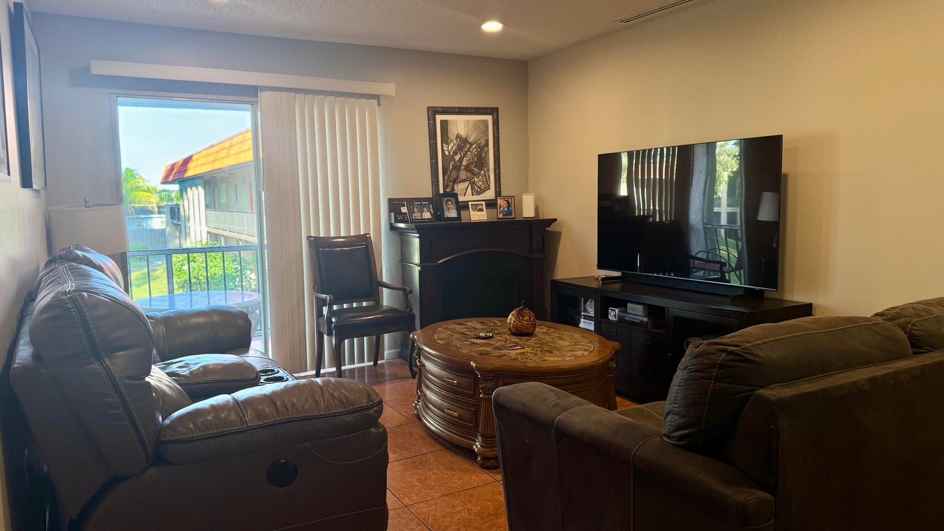 Unit 208 photo 3