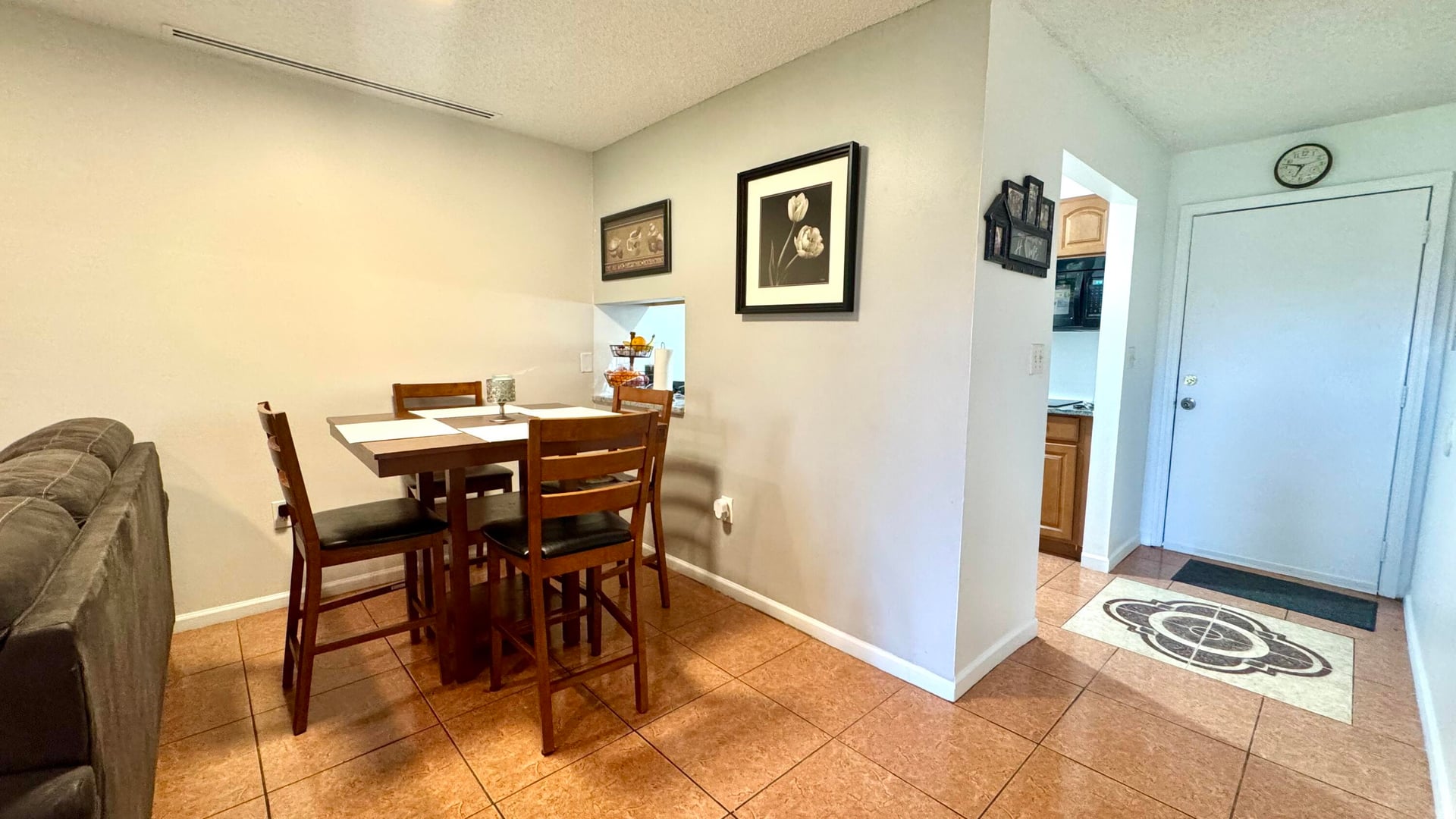 Unit 208 photo 6