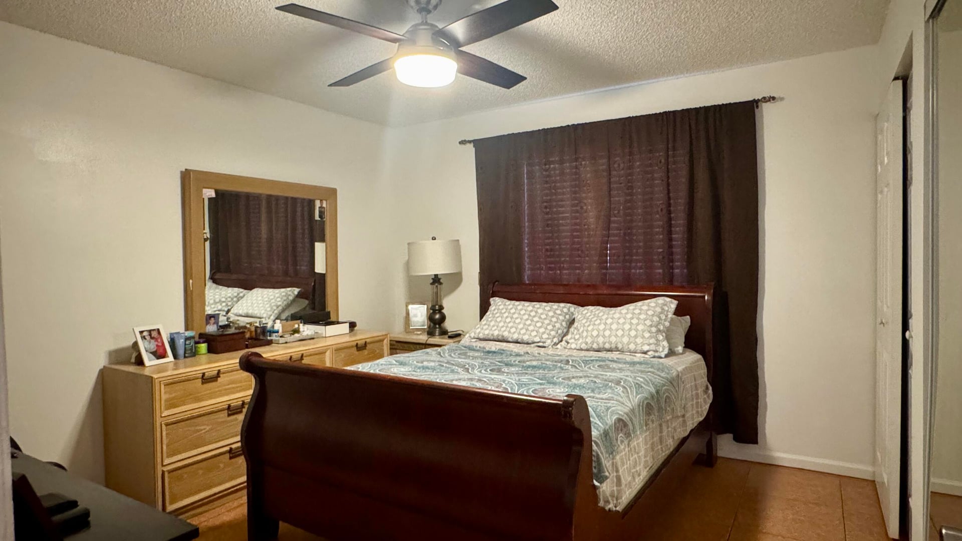 Unit 208 photo 9