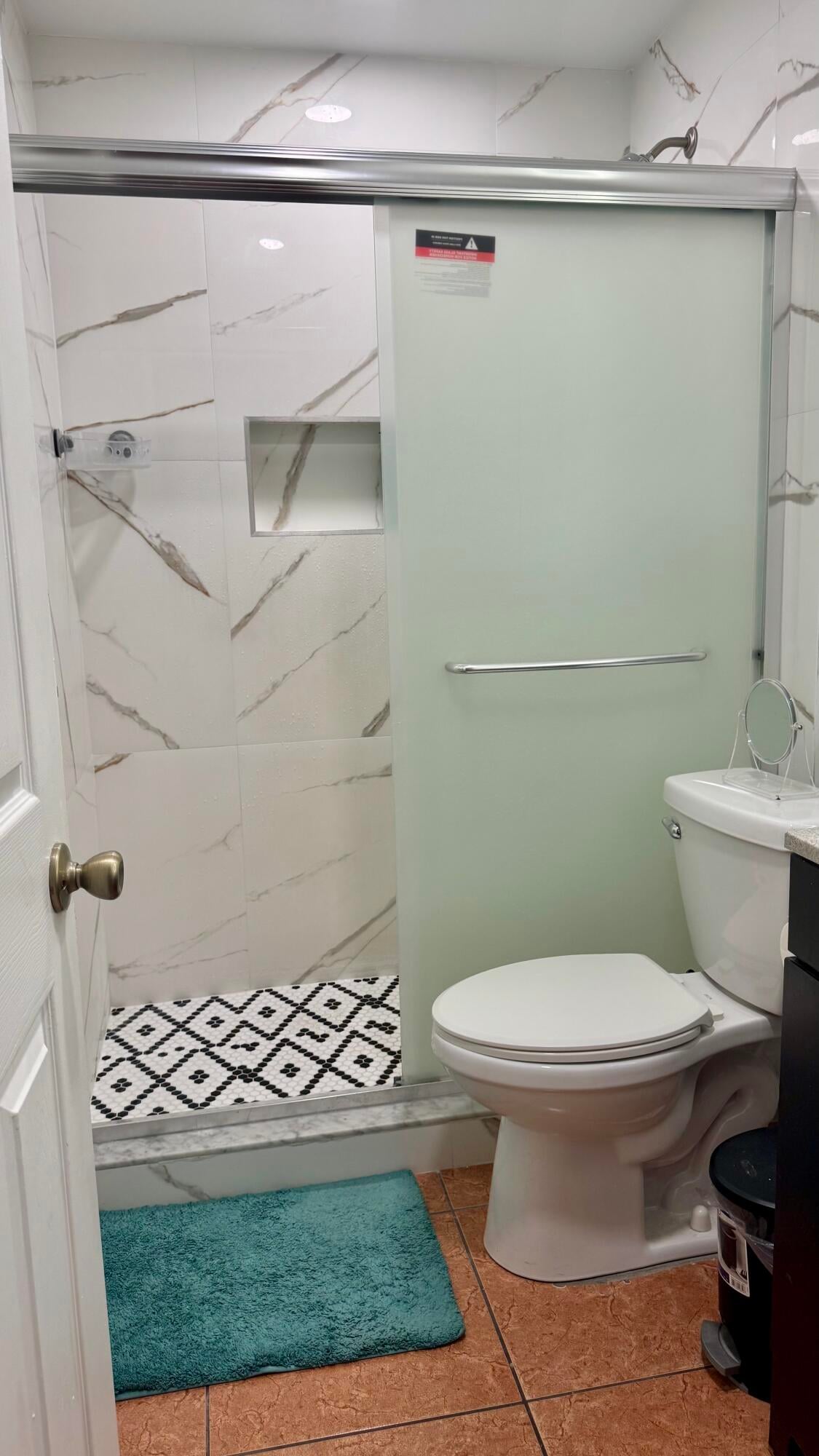 Unit 208 photo 11