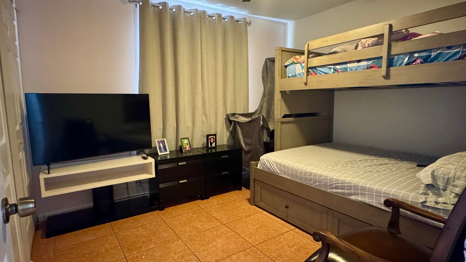 Unit 208 photo 14